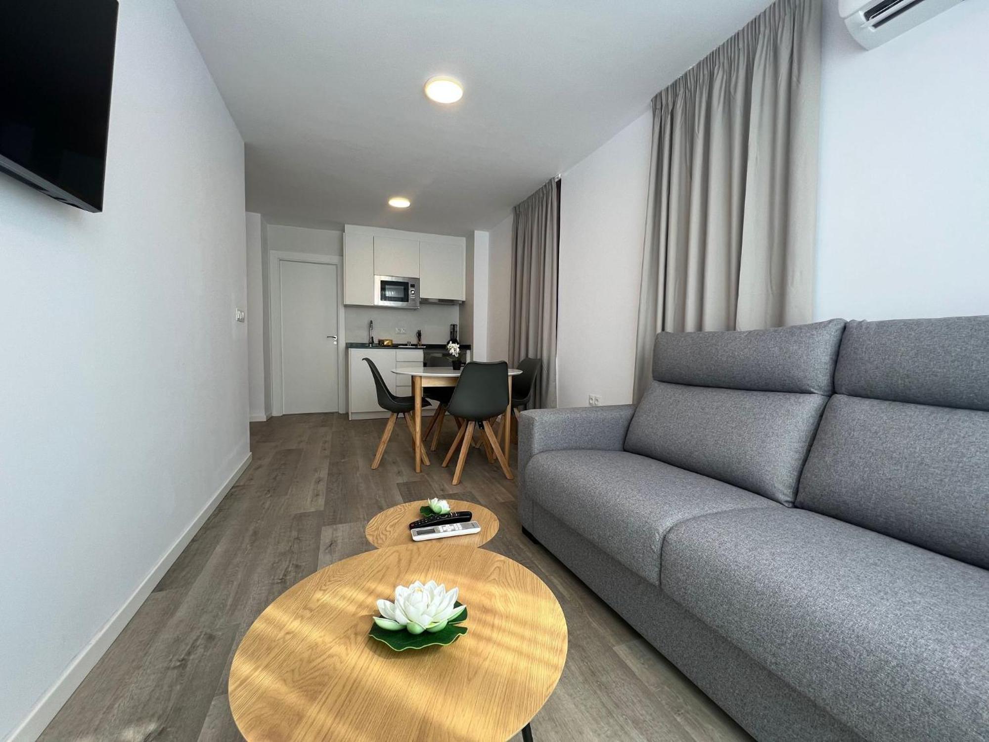 Apartamentos Aurea Pal 8 Y Gran Atenea Esperanto 5 Benidorm Exteriör bild